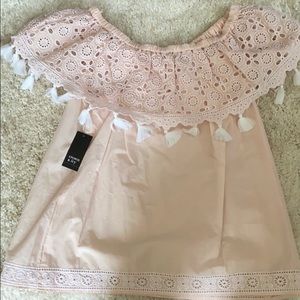 Crown & Ivy women’s top